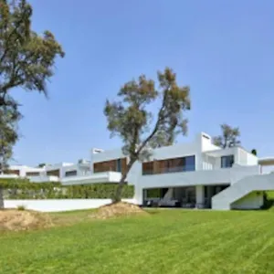 https://camiral-golf-and-wellness-luxury-villa.catalonia-hotels.com